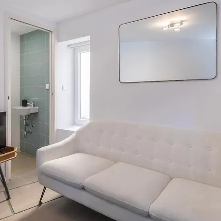 Estrela Escape 1 By Lovelystay * Lisbon